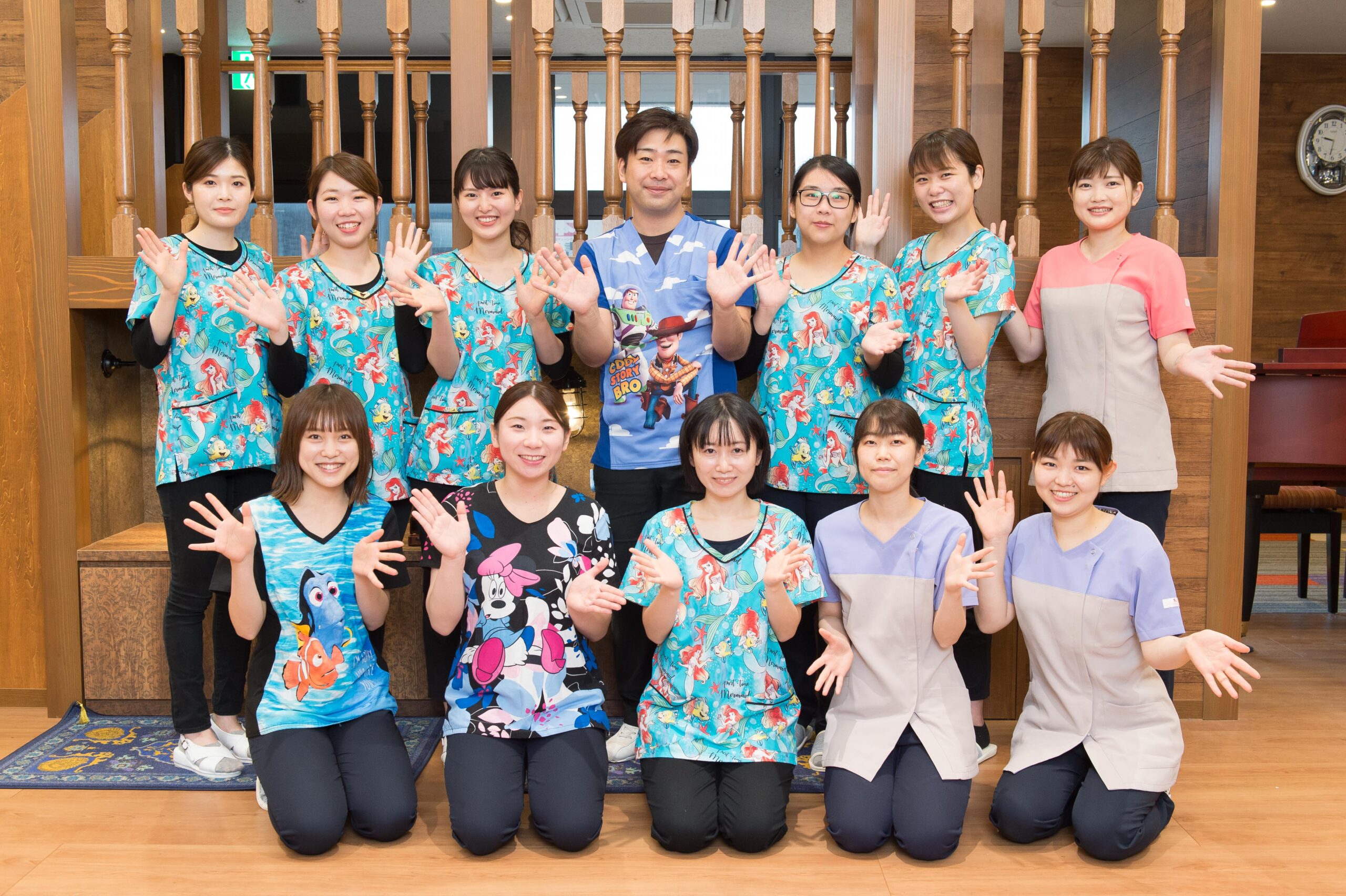 スタッフ集合写真